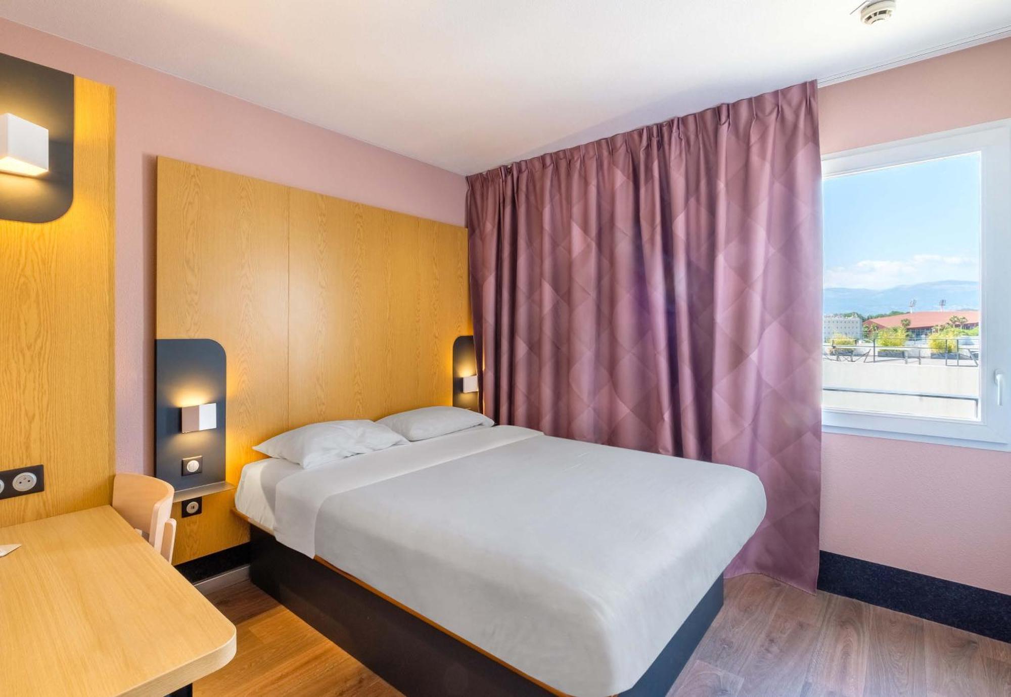 B&B Hotel Cannes La Bocca Plage Exterior foto